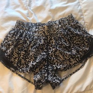 Lululemon hotty hot shorts